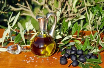 Proprietà, usi e benefici dell’olio di oliva